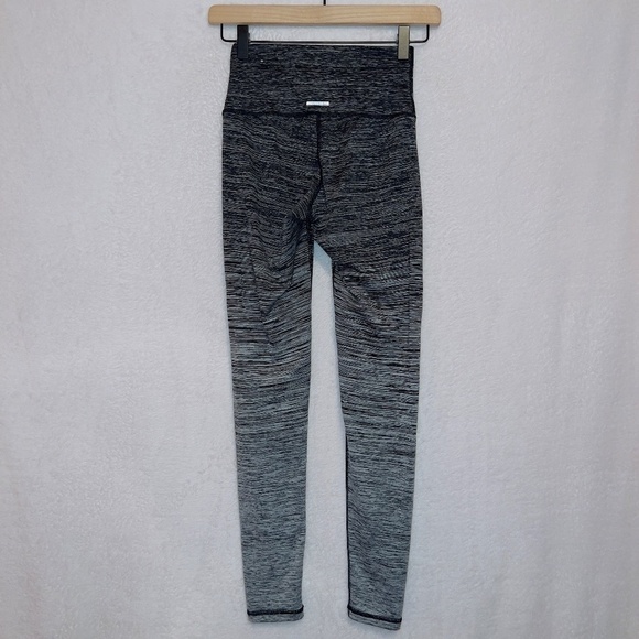 Aerie Chill Play Move High Waisted Gray Ombre Print Ankle Length Leggings XS - Picture 5 of 5